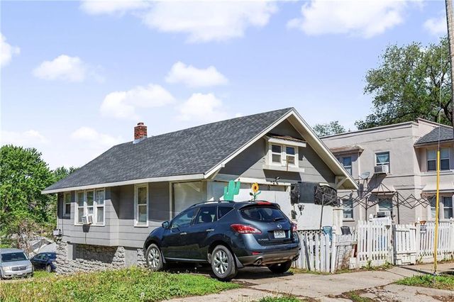 324 Bellaire Avenue, Kansas City, MO 64123
