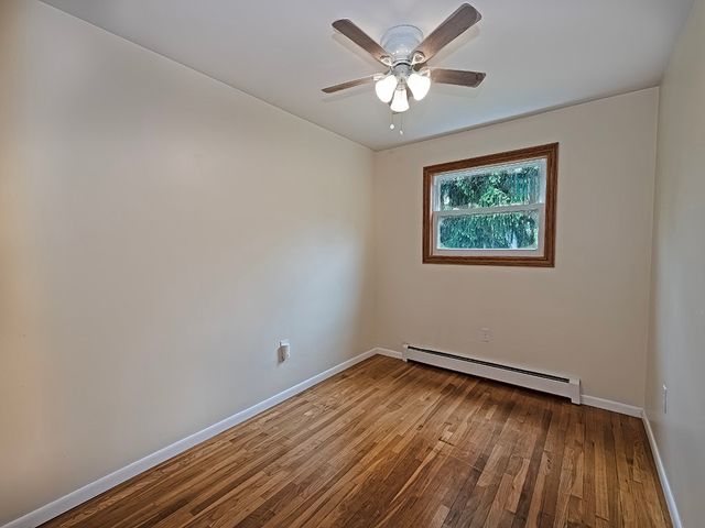 353 Thompson Hill Rd, Independence, PA 15001