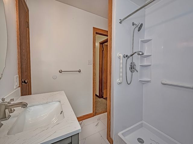 353 Thompson Hill Rd, Independence, PA 15001