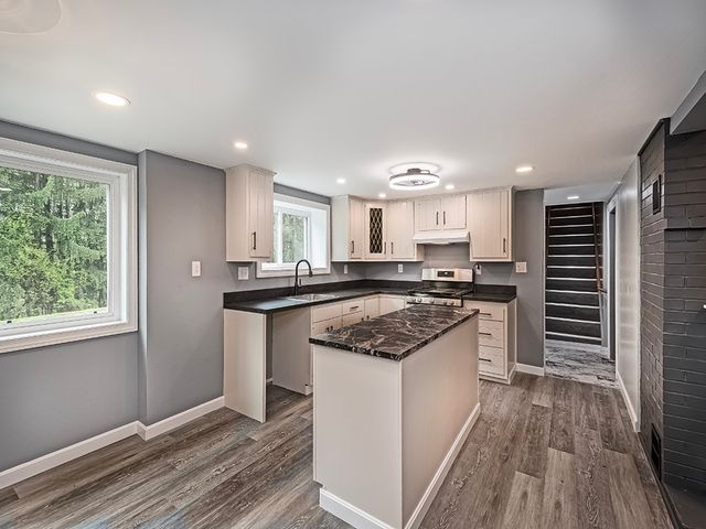 353 Thompson Hill Rd, Independence, PA 15001