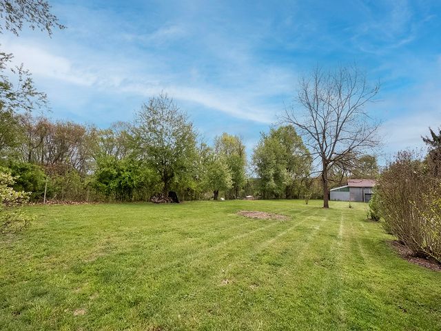 353 Thompson Hill Rd, Independence, PA 15001