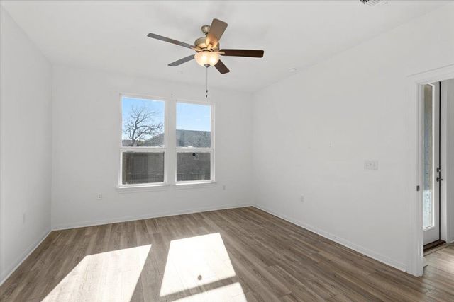 813 Saratoga LN, Georgetown, TX 78633