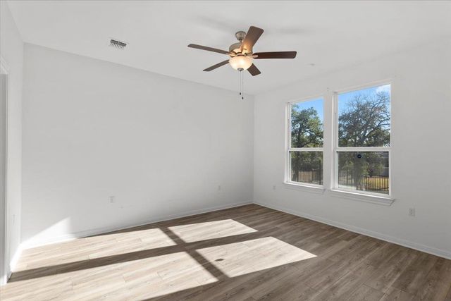 813 Saratoga LN, Georgetown, TX 78633