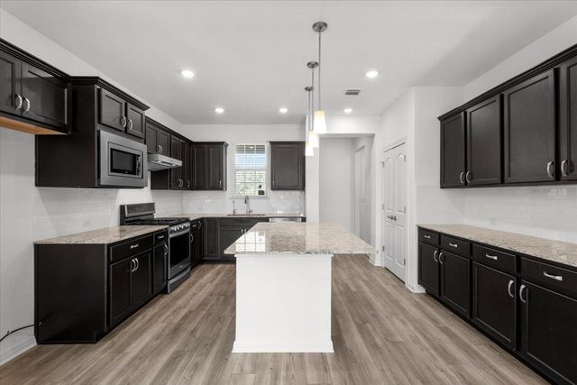 813 Saratoga LN, Georgetown, TX 78633