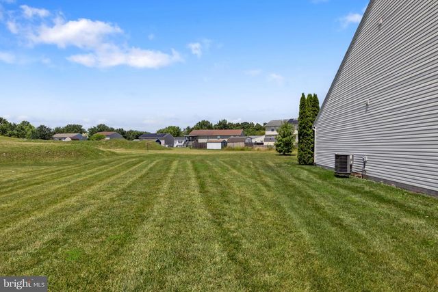 136 CEDARFIELD DR, Gettysburg, PA 17325