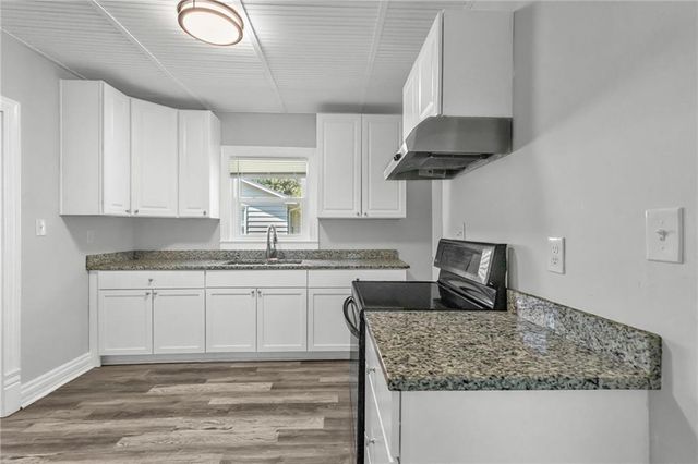 406 Forest Avenue, Lee's Summit, MO 64063