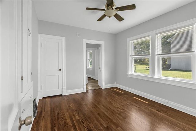 406 Forest Avenue, Lee's Summit, MO 64063