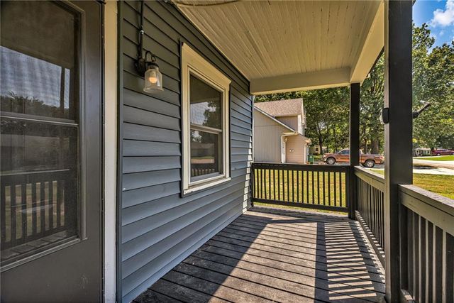 406 Forest Avenue, Lee's Summit, MO 64063