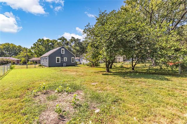 406 Forest Avenue, Lee's Summit, MO 64063
