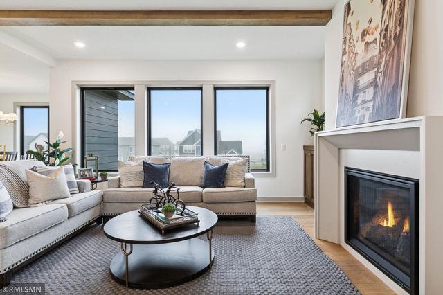 5042 Airlake Draw, Woodbury, MN 55129