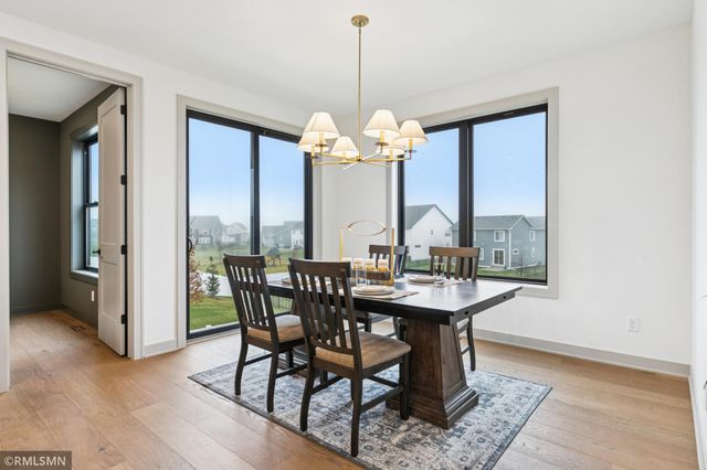 5042 Airlake Draw, Woodbury, MN 55129