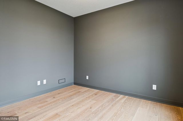 5042 Airlake Draw, Woodbury, MN 55129