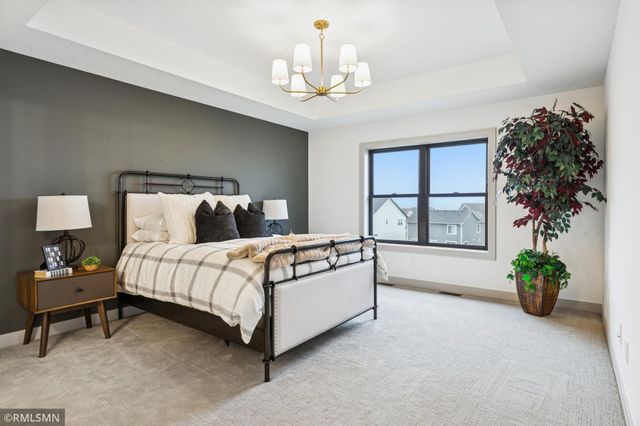 5042 Airlake Draw, Woodbury, MN 55129