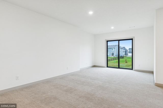 5042 Airlake Draw, Woodbury, MN 55129