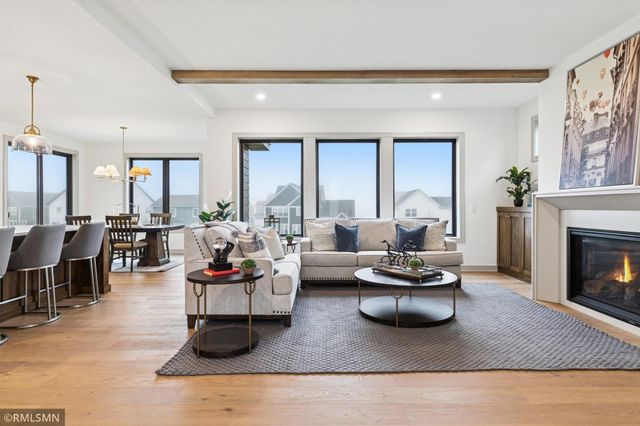 5042 Airlake Draw, Woodbury, MN 55129