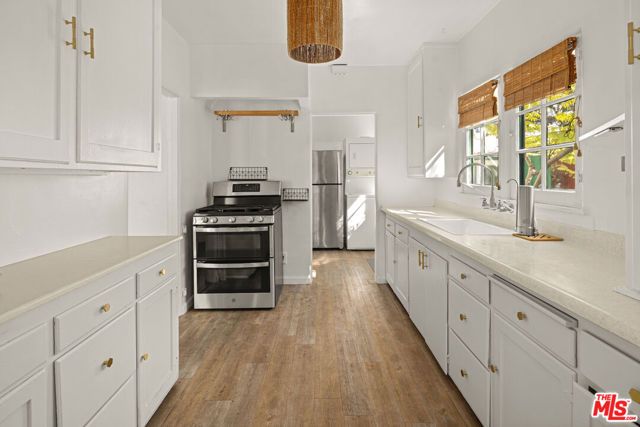 1708 GLYNDON Avenue, Venice (los Angeles), CA 90291