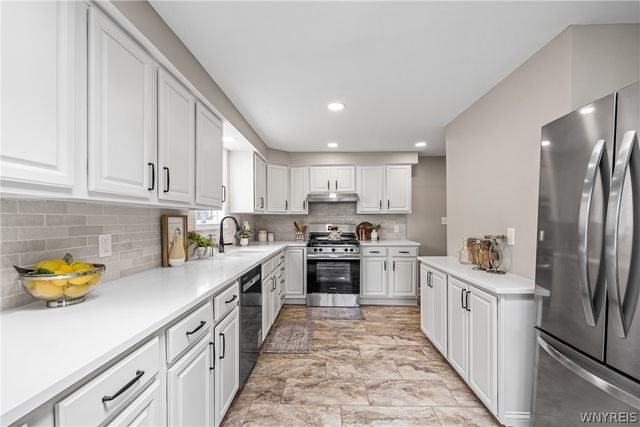 601 Roycroft Boulevard, Cheektowaga, NY 14225
