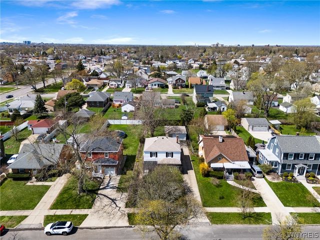 601 Roycroft Boulevard, Cheektowaga, NY 14225