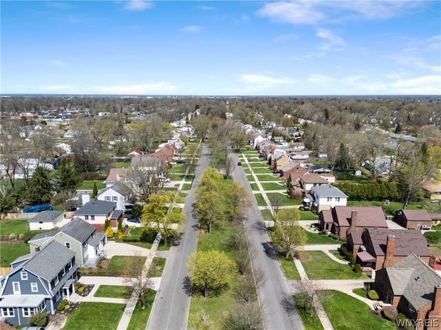 601 Roycroft Boulevard, Cheektowaga, NY 14225