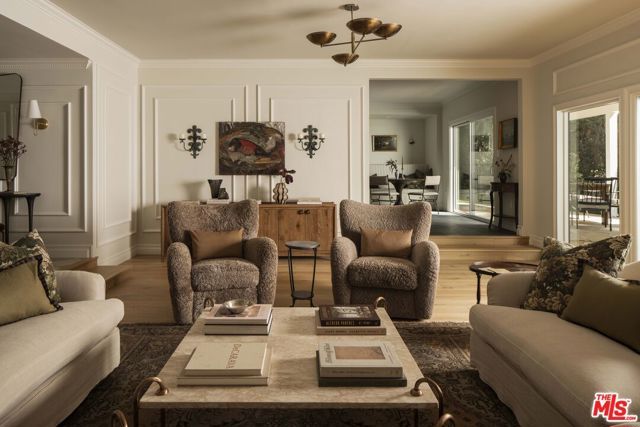 4963 Queen Victoria Road, Woodland Hills (los Angeles), CA 91364