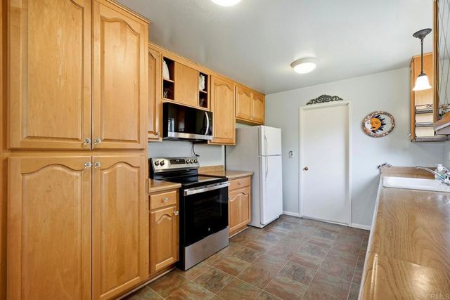4918 LOMA LAGUNA DRIVE, Carlsbad, CA 92008