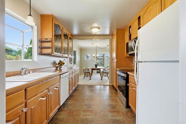 4918 LOMA LAGUNA DRIVE, Carlsbad, CA 92008