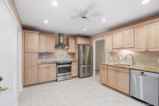 55 Heritage Hills A, Somers, NY 10589