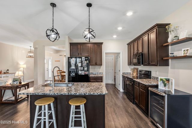146 Devonshire Avenue W, Seven Lakes, NC 27376