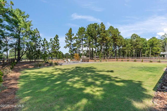 146 Devonshire Avenue W, Seven Lakes, NC 27376