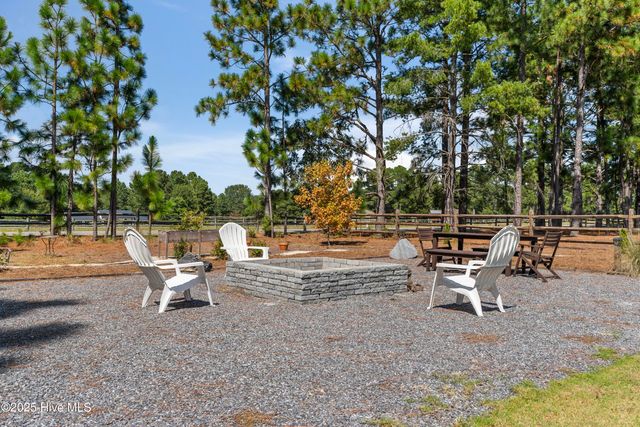 146 Devonshire Avenue W, Seven Lakes, NC 27376