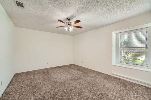 601 Yucca DR, Round Rock, TX 78681