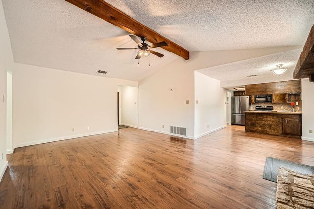 601 Yucca DR, Round Rock, TX 78681