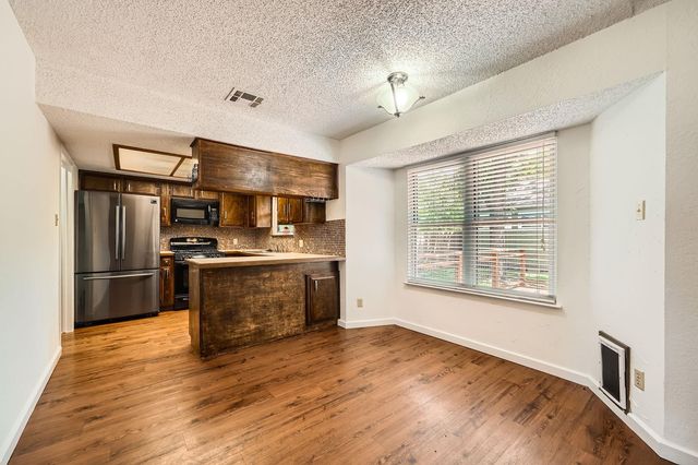 601 Yucca DR, Round Rock, TX 78681