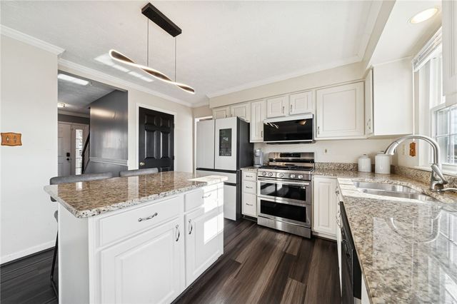 522 Leland Dr, Baldwin Boro, PA 15236