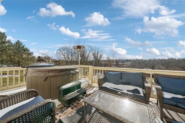 522 Leland Dr, Baldwin Boro, PA 15236