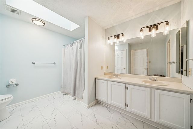 522 Leland Dr, Baldwin Boro, PA 15236