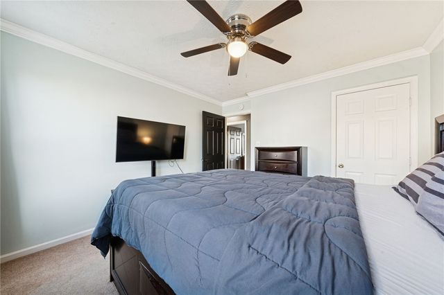 522 Leland Dr, Baldwin Boro, PA 15236