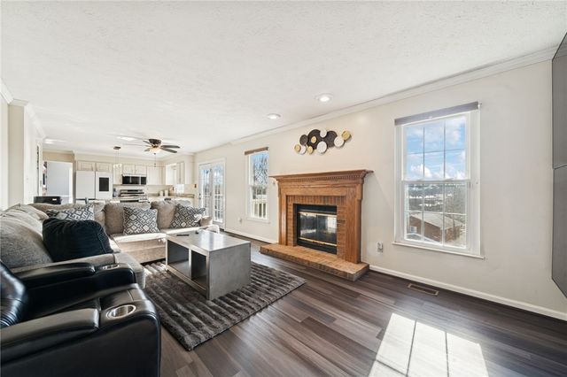 522 Leland Dr, Baldwin Boro, PA 15236