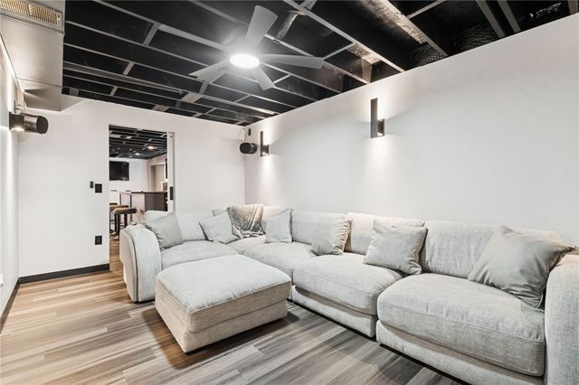 522 Leland Dr, Baldwin Boro, PA 15236