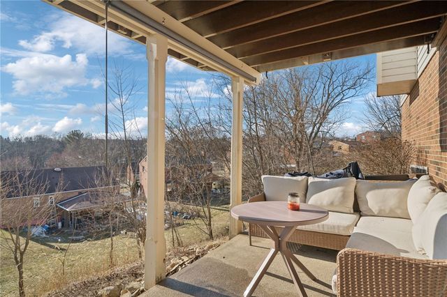 522 Leland Dr, Baldwin Boro, PA 15236