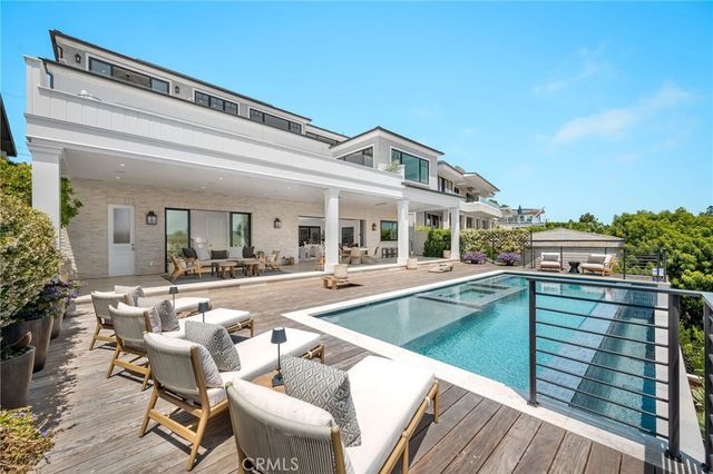 702 Saint James Pl, Newport Beach, CA 92663
