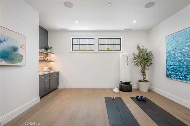 702 Saint James Pl, Newport Beach, CA 92663