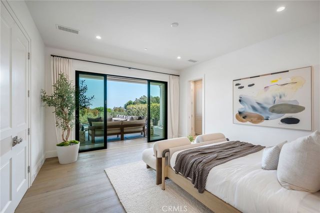 702 Saint James Pl, Newport Beach, CA 92663