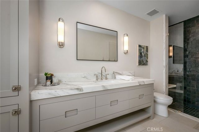 702 Saint James Pl, Newport Beach, CA 92663
