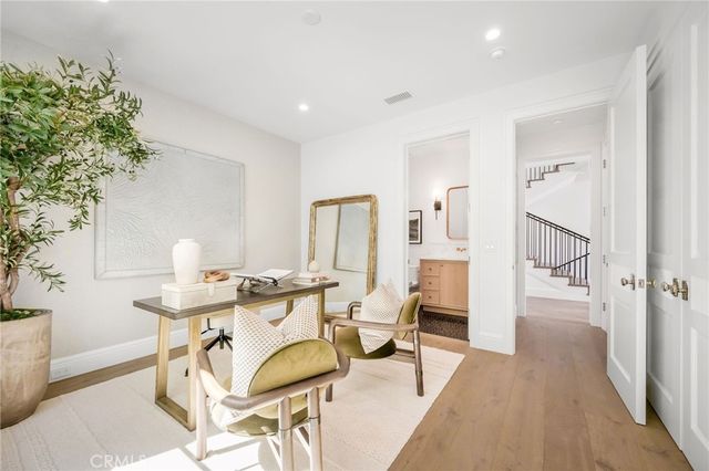 702 Saint James Pl, Newport Beach, CA 92663