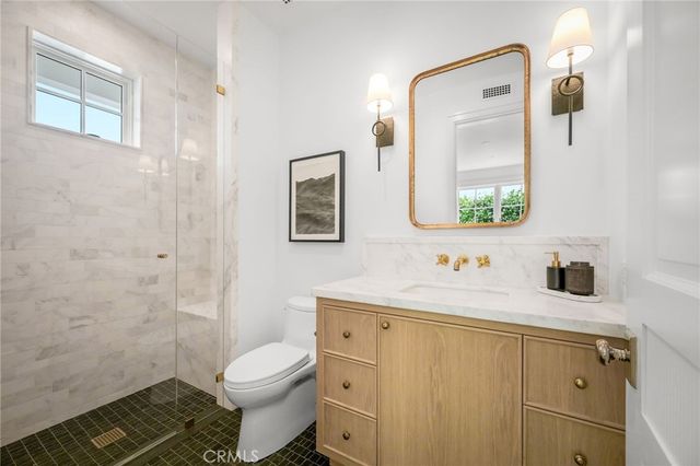 702 Saint James Pl, Newport Beach, CA 92663