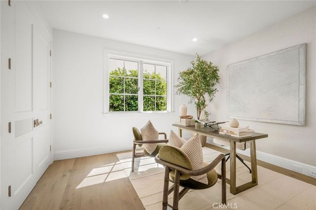 702 Saint James Pl, Newport Beach, CA 92663