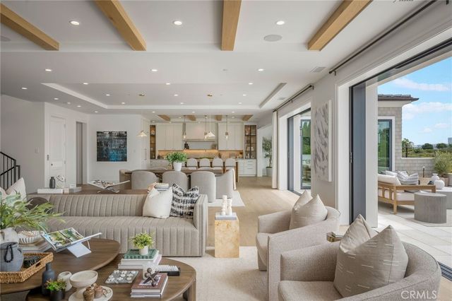 702 Saint James Pl, Newport Beach, CA 92663