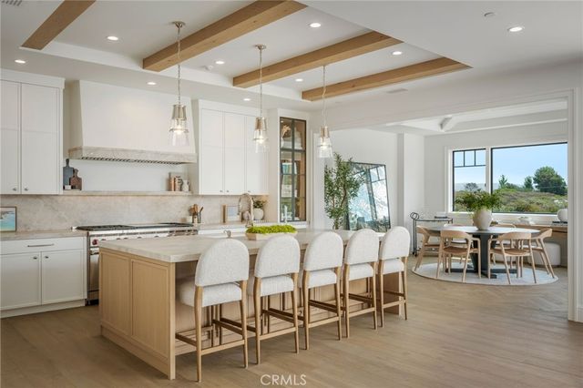702 Saint James Pl, Newport Beach, CA 92663
