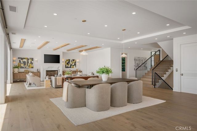 702 Saint James Pl, Newport Beach, CA 92663